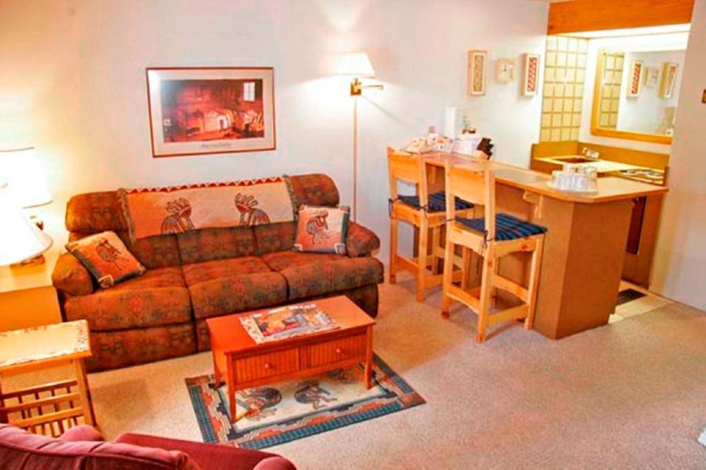 Village Lodge Ruidoso Room photo